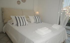 Local In Nafpaktos ꟾ Next To The Beach